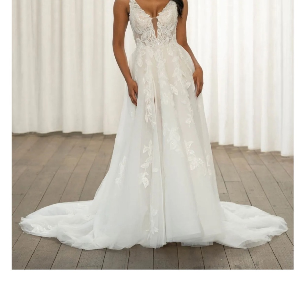 Madi Lane Tala wedding gown
